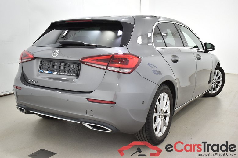 Mercedes A 180 d Aut. Progressive LED-Xenon Head-Up Widescreen Navi 1/2 Sport-Leather KeylessGo Klima PDC ... #3
