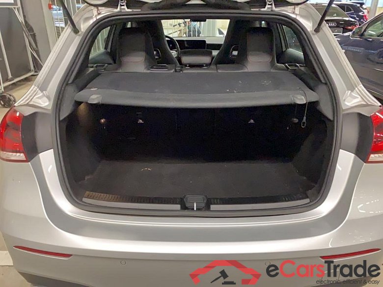 Mercedes A 180 d Aut. AMG Pano LED-Xenon Widescreen Navi Sport-Leather-Alcantara KeylessGo Klima PDC ... #6