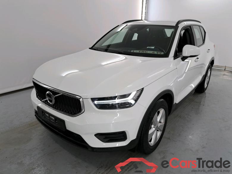 VOLVO XC40 1.5 T2 MOMENTUM CORE