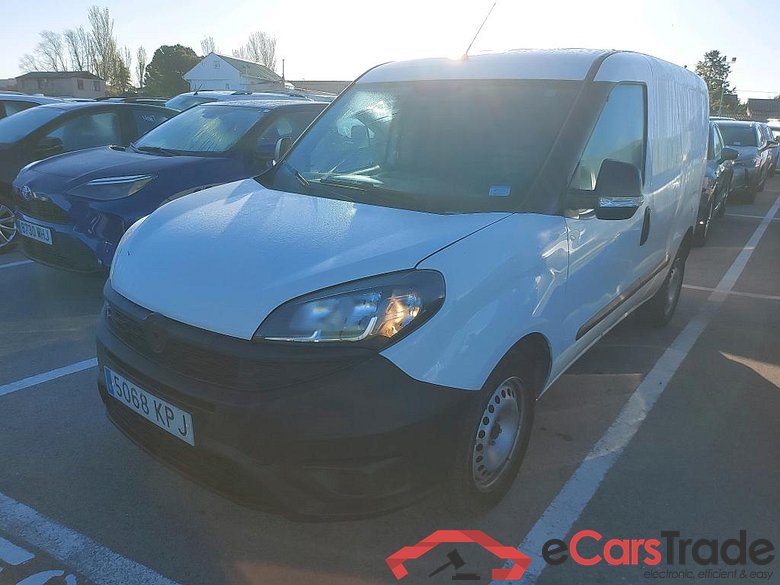 Fiat Cargo Base 1.4 T-Jet Nat. Power CNG E6 FIAT Doblò Cargo/2015/3P/furgón derivado de turismo Cargo Base 1.4 T-Jet Nat. Power CNG E6 #1