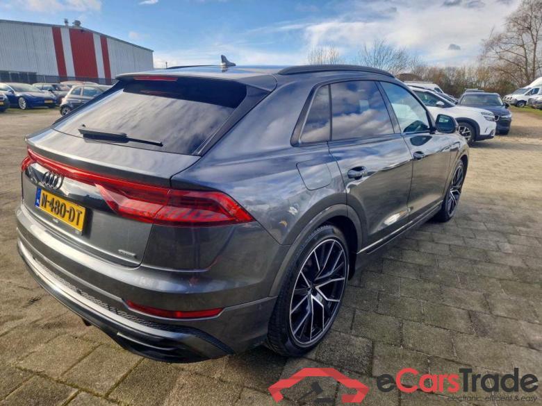 AUDI Q8 60 TFSI e quattro Pro Line S Competition #4