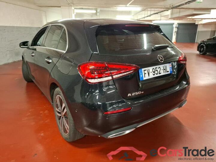Mercedes A 250e Hybrid Progressive Aut. Pano LED-Multibeam Widescreen Burmester Ambient Navi Sport-Leather KeylessGo Camera Klima PDC ... #4