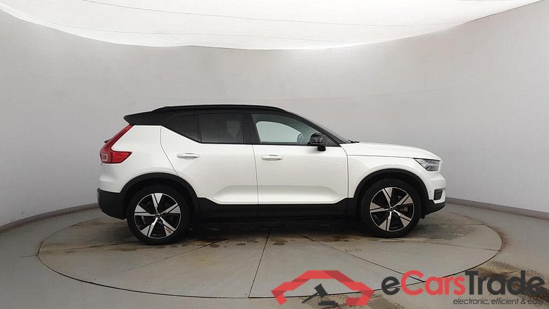 Volvo Dragkrok, panoramatak, 360-kamera, navigation XC40 P8 AWD RECHARGE #3