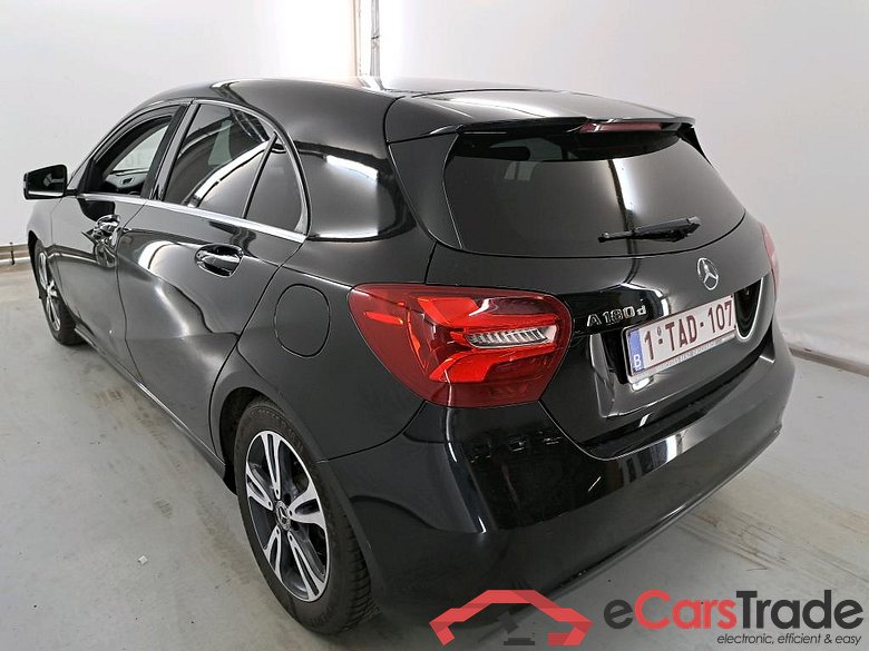 MERCEDES-BENZ CLASSE A DIESEL (W176) - 2015 A 180 d BE Edition #3