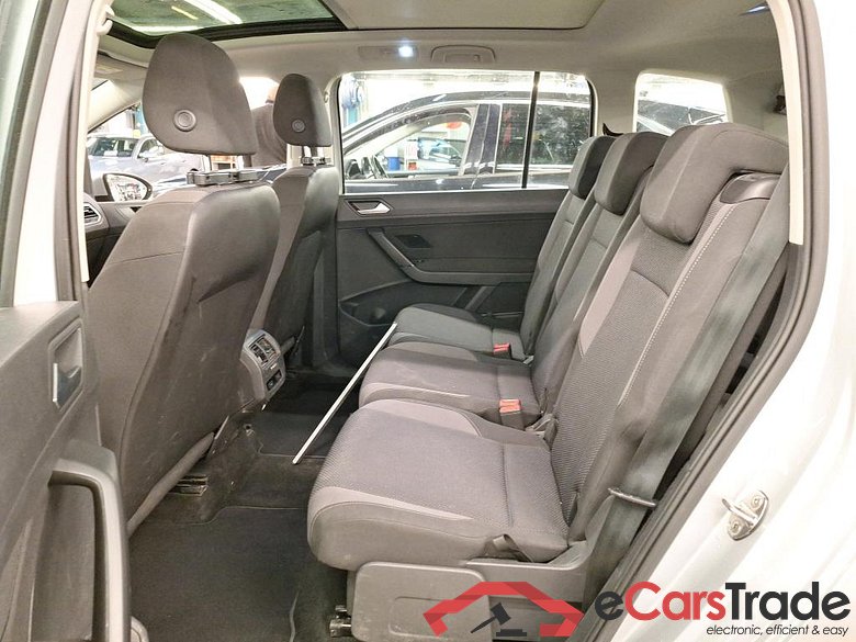 Volkswagen Touran 2.0 TDI Trendline 7PL Pano Navi Klima PDC ... #6