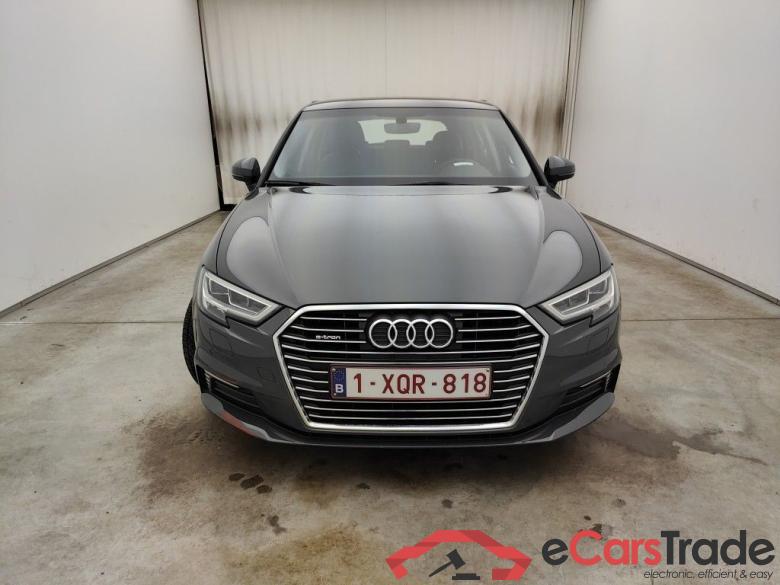 Audi A3 Sportback 40 e-tron S tronic 5d #1
