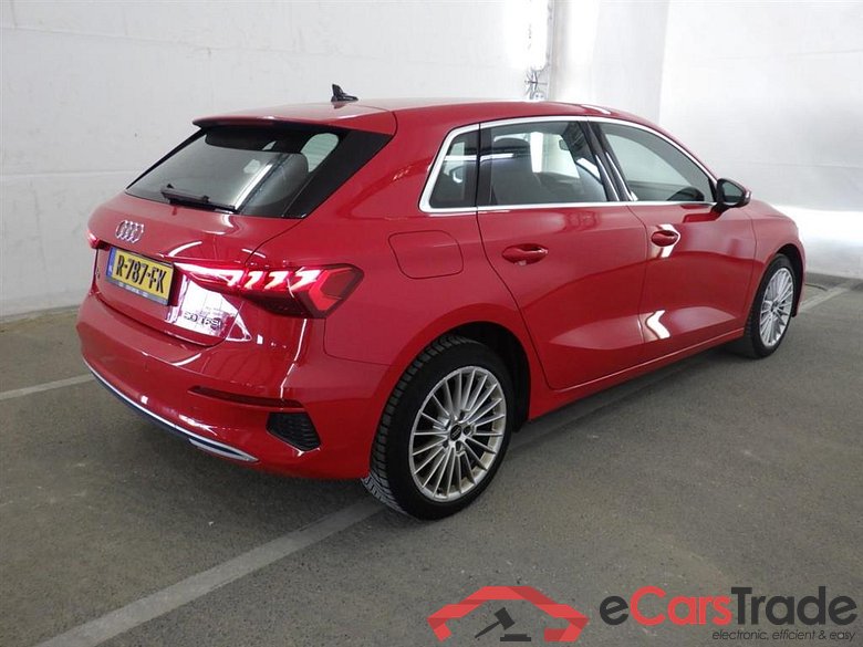 AUDI A3 SPORTBACK 30 TFSI Adv edition #2