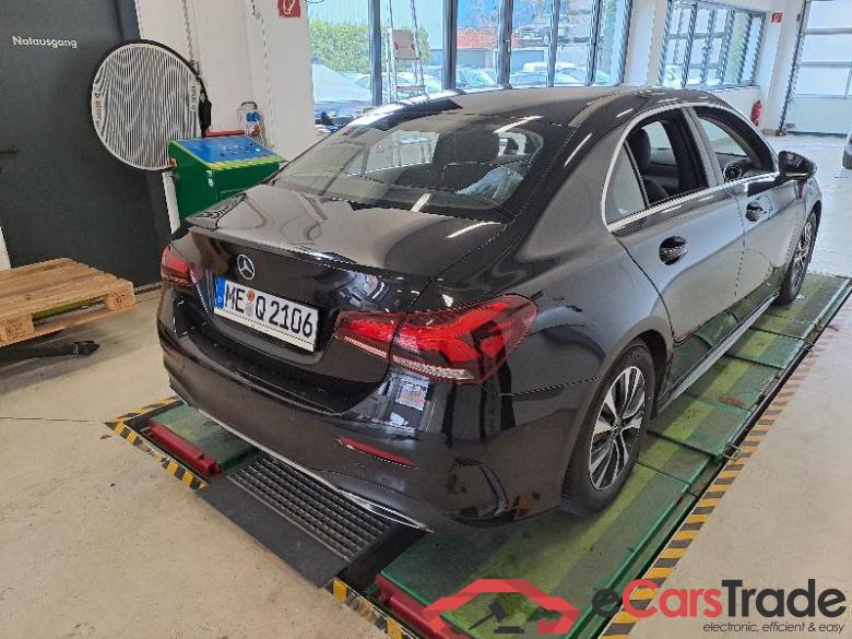 Mercedes-Benz A -Klasse Lim. (BM 177)(08.2018->) DE - Lim4 A 180 EU6d, Lim. AMG Line (EURO 6d), 2019 - 2022 #3