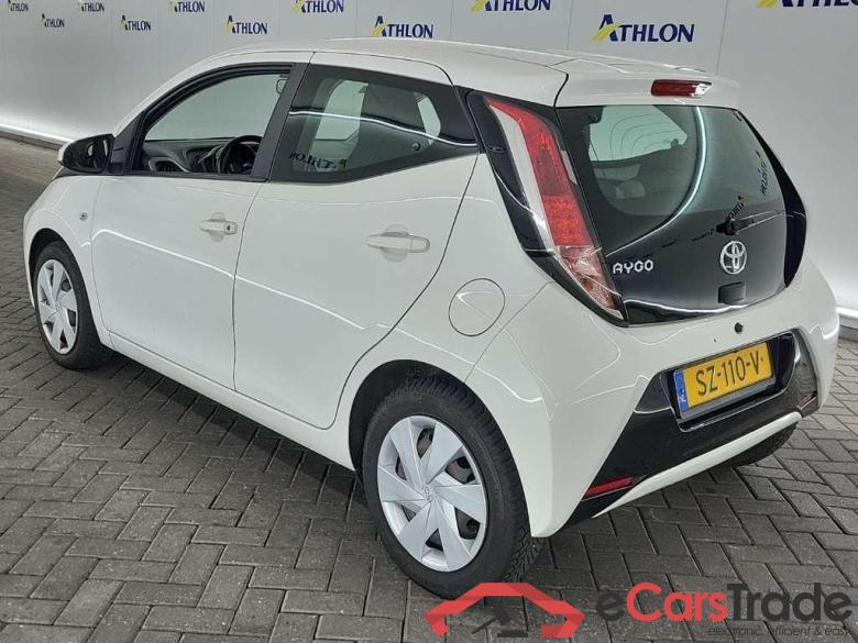 TOYOTA Aygo 1.0 VVT-i x-nav 5D 51kW #4