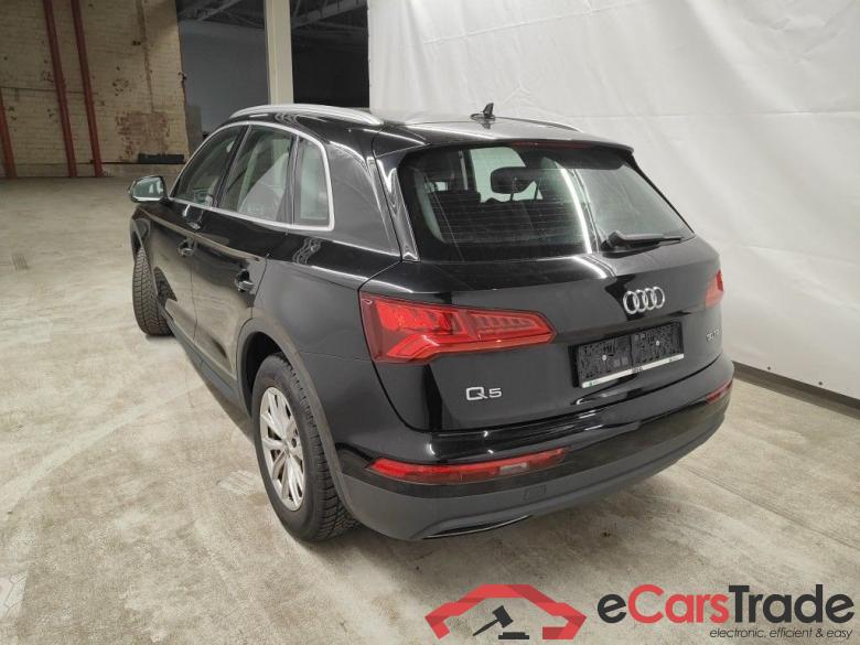 Audi Q5 30 TDI 5d #3