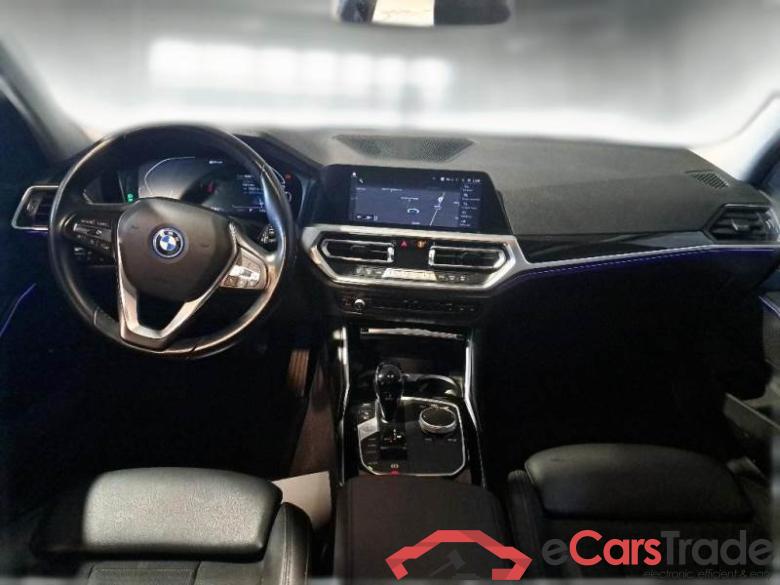 BMW 172 BMW SERIE 3 / 2018 / 5P / STATION WAGON 330E XDRIVE SPORT TOURING AUTO #3