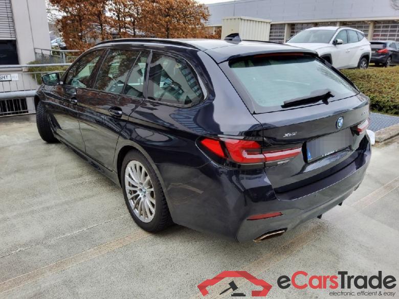 BMW 5-Serie Touring ´16 Baureihe 5 Touring 530 e xDrive M Sport 2.0 215KW AT8 E6d #4