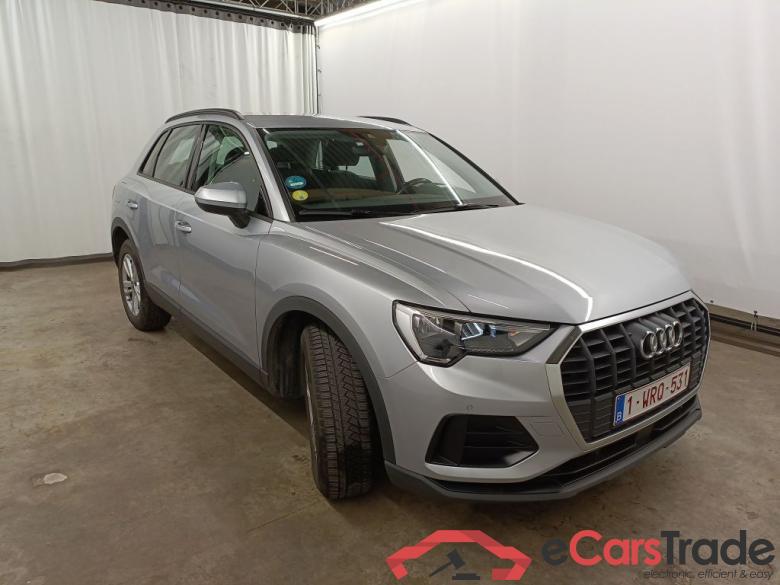 Audi Q3 35 TDI S Tronic Business Edition 5d #2