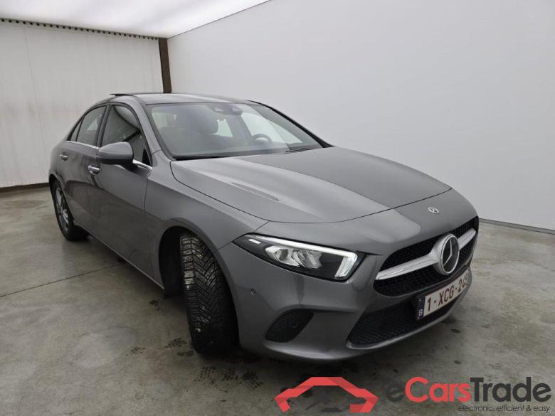 Mercedes-Benz A-Klasse Limousine A 180 d DCT Launch Edition 4d #2