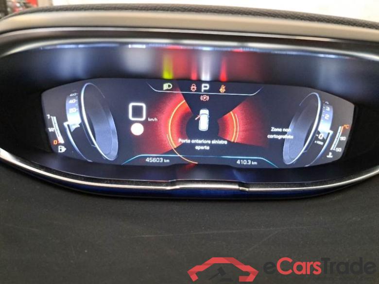 Peugeot 42 PEUGEOT 3008 / 2016 / 5P / SUV BLUEHDI 130 EAT8 SeS ALLURE #4