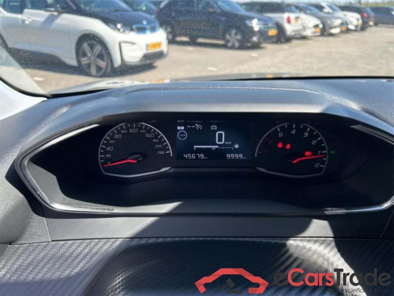 PEUGEOT 208 1.2 PureTech Active #5