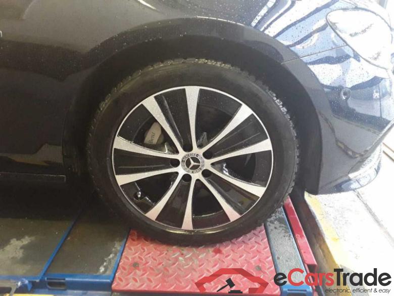 Mercedes-Benz E -Klasse T-Modell (BM 213)(06.2016->) DE - Kb5 E 300 de EU6d, T de Avantgarde (EURO 6d), (Facelift) 2020 - 2023 #4