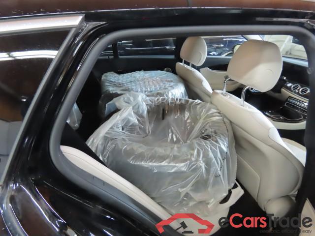 Mercedes E-Class Wagon ´16 E -Klasse T-Modell E 300 de 4Matic (213.211)Avantgarde 2.0 225KW AT9 E6d #1