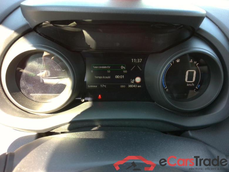 Yaris Cross 1,5 HEV 2WD Dynamic #6