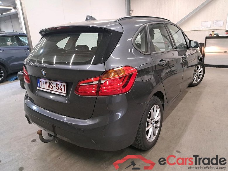 BMW 216d Active Tourer Navi KeylessGo Klima PDC ... #2