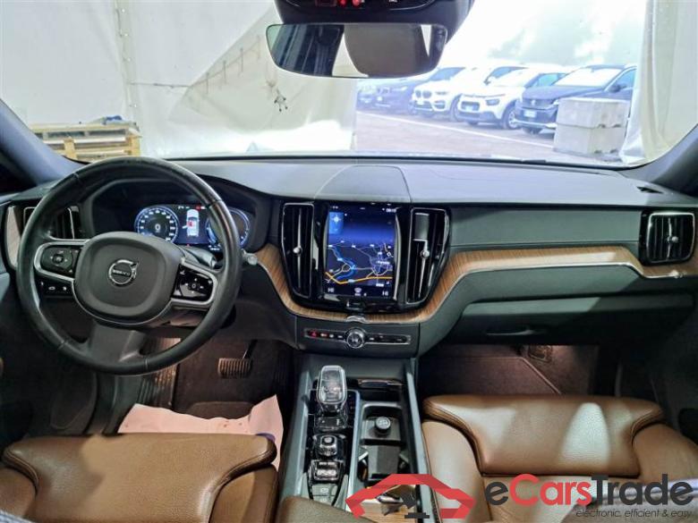 Volvo 221 VOLVO XC60 / 2017 / 5P / SUV T6 PLUG-IN AWD G. RECHARGE INSCR. #3