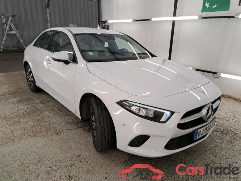 Mercedes A 250 e Business Line 8G-DCT MERCEDES-BENZ Classe A Berline / 2018 / 4P / Berline A 250 e Business Line 8G-DCT #4