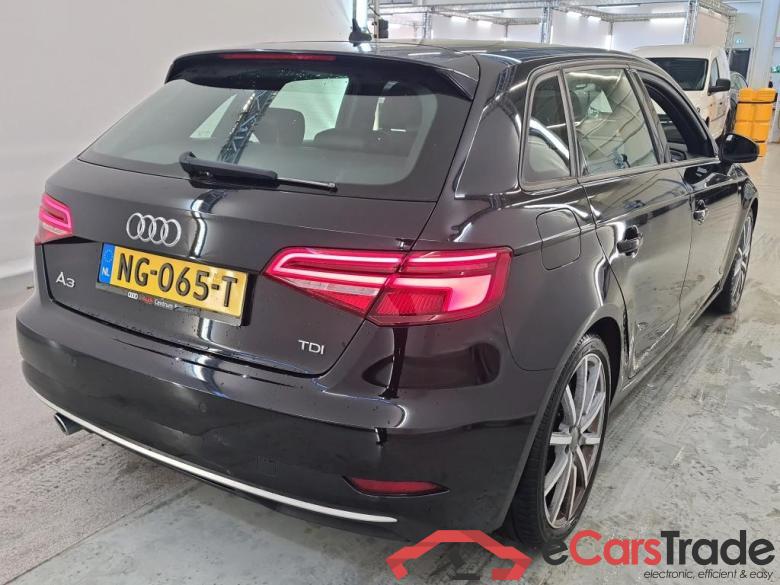 Audi A3 Sportback 12-19 Audi A3 Sportback 1.6 TDI sport Lease Edition 5d #2