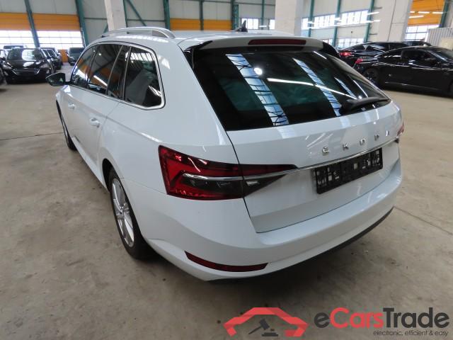Skoda Superb Wagon ´15 Superb Combi Premium Edition 4x4 2.0 TDI 140KW AT7 E6dT #2