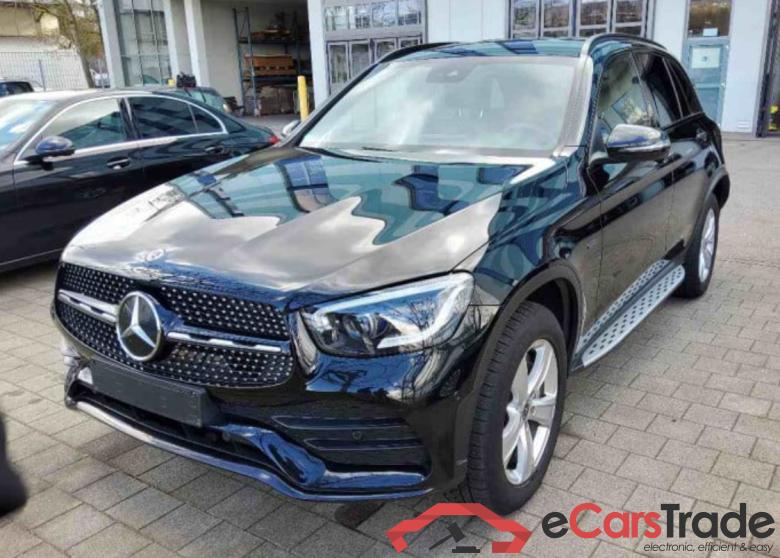 Mercedes GLC 300de Hybrid AMG 4Matic Aut. LED-Multibeam Burmester Navi 1/2 Sport-Leather-Alcantara KeylessGo Camera Klima PDC ... #1