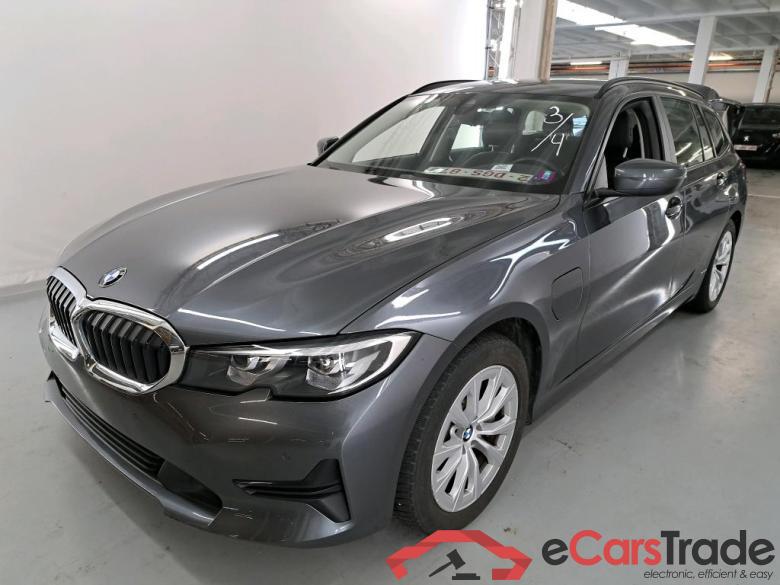 BMW 3 TOURING - 2019 330eA PHEV #1