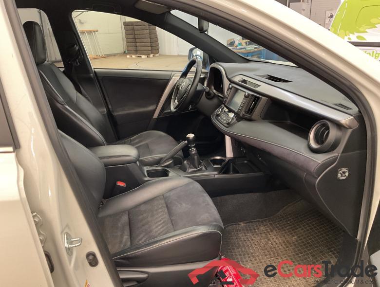 TOYOTA Rav4 2.0 D-4D 2WD Active #4