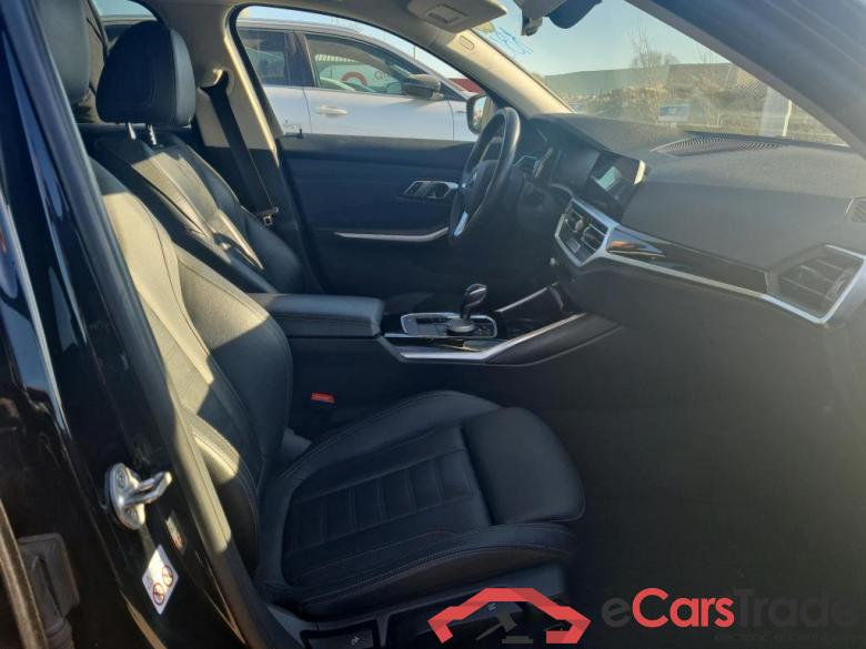 BMW - BMW 3 TOURING 318dA 150PK Advantage Pack Business Plus With Vernasca Sport Seats & PDC Front & Rear #3