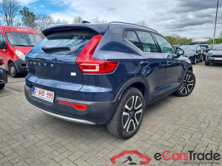 VOLVO - VOL XC40 T4 Recharge 211PK Geartronic Inscription Expr. Pack Tech & Park & Arianne Leather & Driver Assist Pack & Park Assist Pilot 360 Camera & Semi Auto Foldable Trailer Hook  * HYBRID * #2