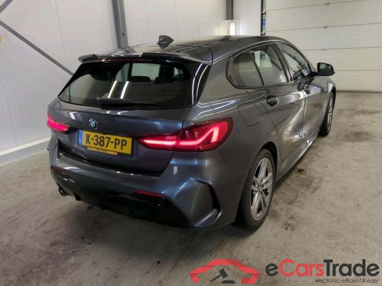 BMW 1-serie 118i Executive Ed. #2