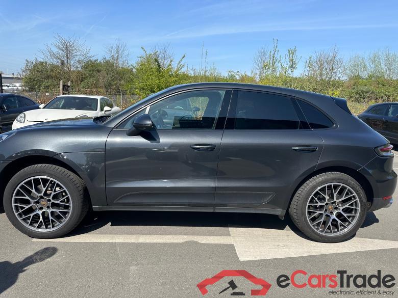 PORSCHE Macan  #4