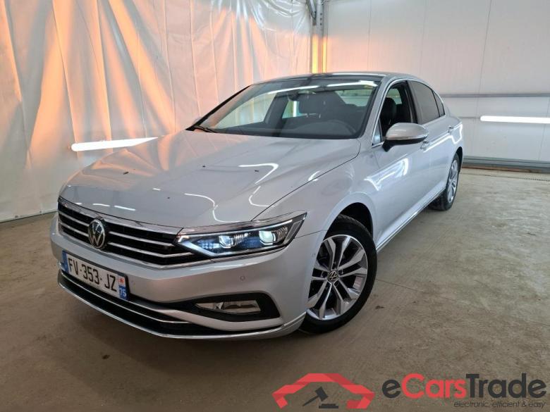 Volkswagen 2.0 TSI 190 DSG7 ELEGANCE VOLKSWAGEN Passat / 2019 / 4P / Berline 2.0 TSI 190 DSG7 ELEGANCE #1