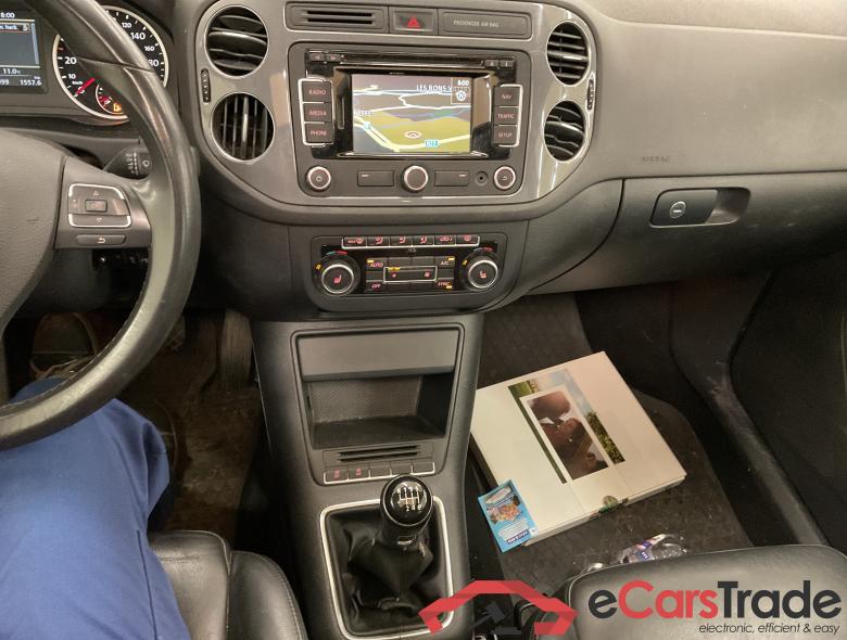 VOLKSWAGEN Tiguan Tiguan Sport & Style 2.0 TDI BlueMotion Technology 81 kW (110 ch) 6 vitesses manuel #3