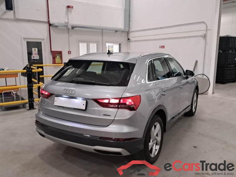 Audi 108 AUDI Q3 / 2018 / 5P / SUV 35 TDI QUATTRO S TRONIC BUSINESS ADVANCE #2