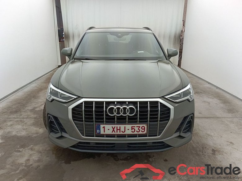 Audi Q3 35 TFSI S tronic S line 5d