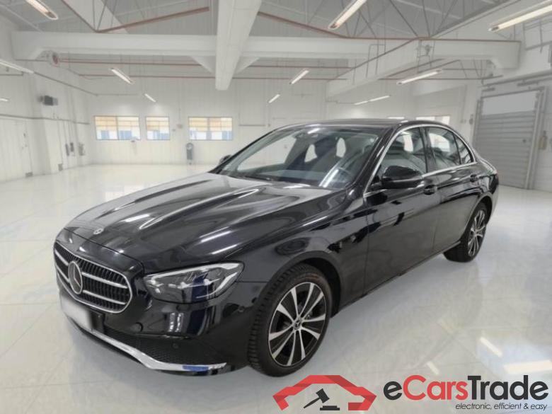 Mercedes 12 MERCEDES-BENZ CLASSE E / 2020 / 4P / BERLINA E300 DE EQ-POWER BUSINESS SPORT #1