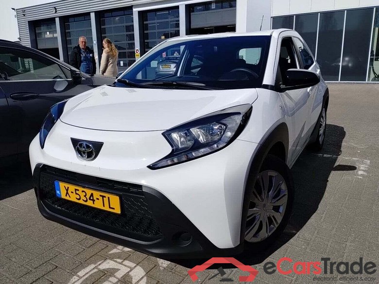 TOYOTA Aygo X 1.0 VVT-i MT Play #1