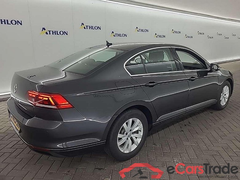VOLKSWAGEN PASSAT 1.6 TDI 88kW Comfort Business 7-DSG 4D #3