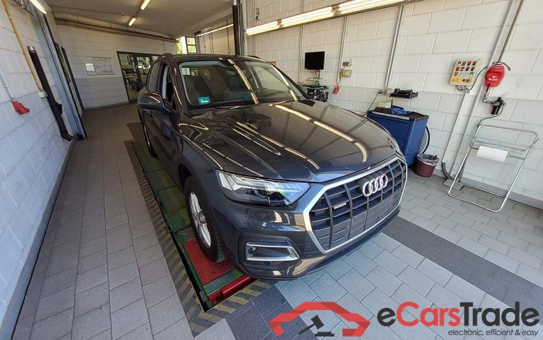 Audi Q5 (FYG)(06.2020->) DE - SUV5 40 2.0 TDI quattro EU6d, basis (EURO 6d), (Facelift) 2020 - 2024 #2