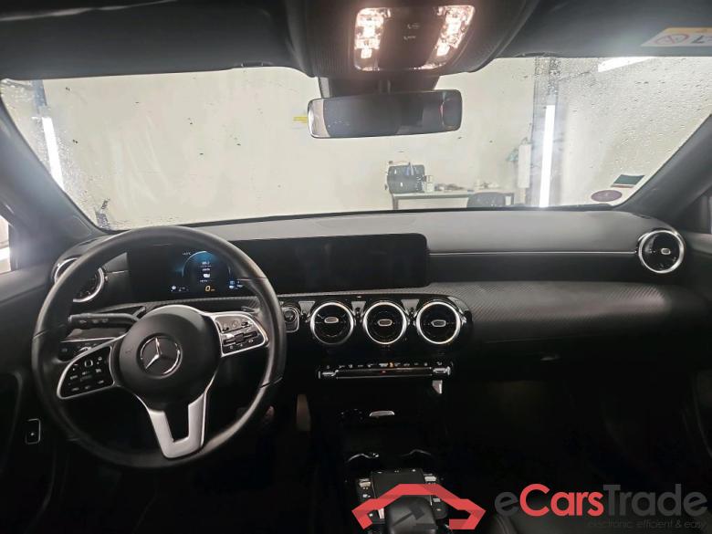 Mercedes A 250 e Business Line 8G-DCT MERCEDES-BENZ Classe A Compact / 2018 / 5P / Berline A 250 e Business Line 8G-DCT #5