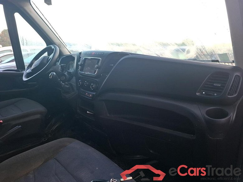 Iveco 2.3 35S16 V11 H2 3520 IVECO Daily / 2019 / 4P / Fourgon tôlé 2.3 35S16 V11 H2 3520 #5