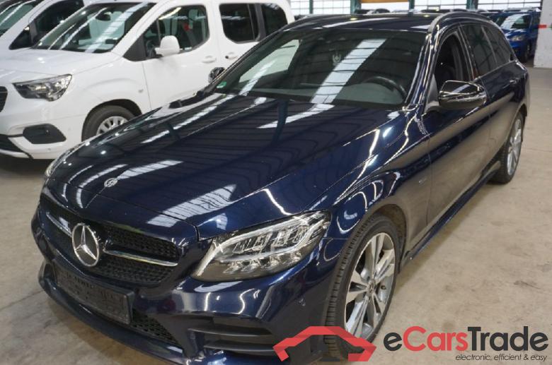 Mercedes C-Klasse T-Mod.-alt C -Klasse T-Modell C 300 de T Night Edition (205.213)AMG 2.0 225KW AT9 E6d #1