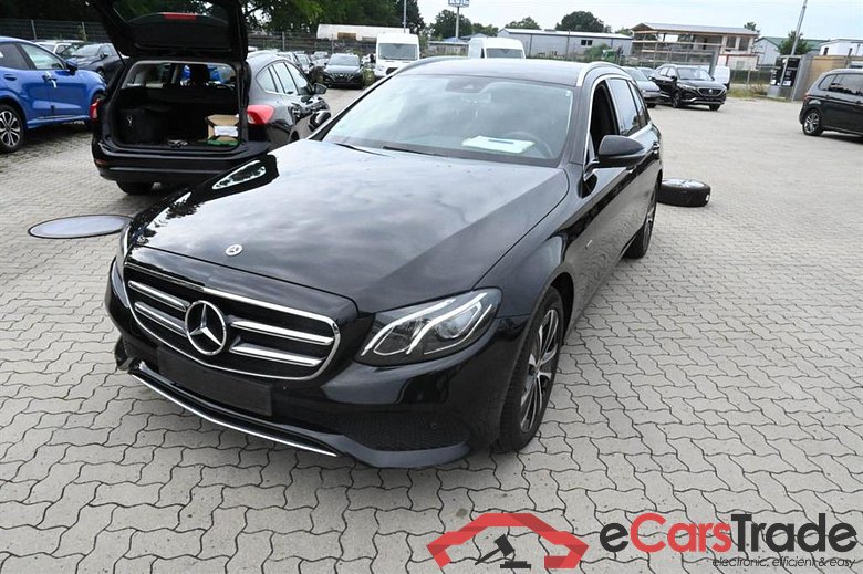 Mercedes E-Class Wagon ´16 Technischer Schaden!!! MERCEDES-BENZ E-Klasse E 300 de T 9G-TRONIC Avantgarde 5d 143kW #1