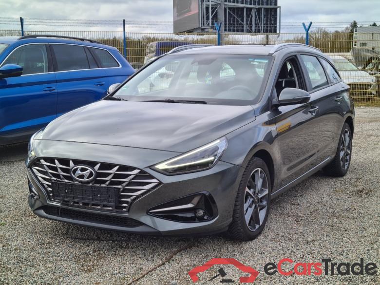 HYUNDAI i30 Kombi 1.5 T-GDI DCT Trend #1