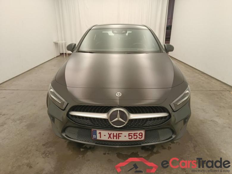 Mercedes-Benz A-Klasse Limousine A 180 d DCT Launch Edition 4d #1