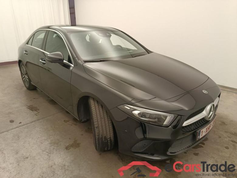 Mercedes-Benz A-Klasse Limousine A 180 d DCT Launch Edition 4d #2